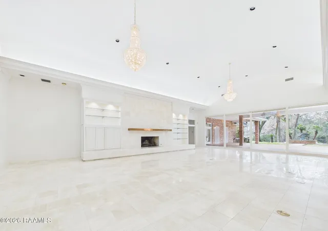 Photo 3 of Single family home for sale at 327 Beverly Dr, Lafayette, LA 70503 | MLS# 2500001727 | Listing updated on 2026-07-22