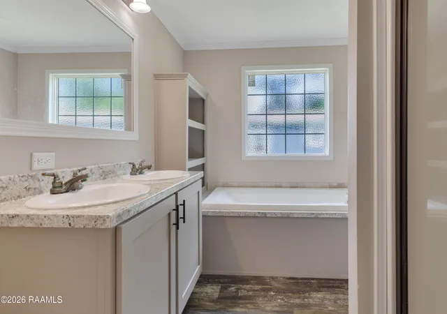Photo 4 of Manufactured home for sale at 1015 Saint Anthony Ln, Saint Martinville, LA 70582 | MLS# 2600004713 | Listing updated on 2026-05-28