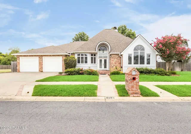 1st image of 304 Monteigne Dr, Lafayette, LA 70506 | MLS# 2600005763