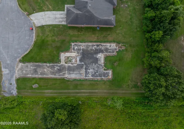 3rd image of 109 Sayfert Rd, Youngsville, LA 70592 | MLS# 2600007228