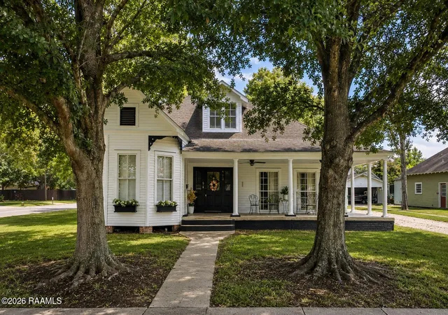 Photo 1 of Single family home for sale at 403 E 8th Street, Crowley, LA 70526 | MLS# 2600005581 | Listing updated on 2026-08-12