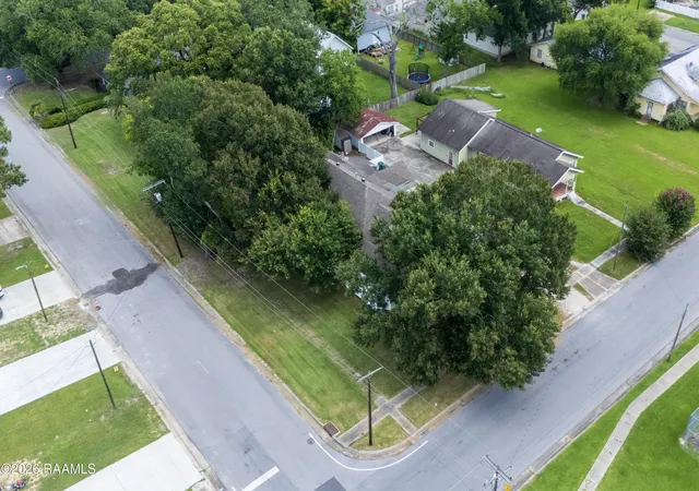 Photo 27 of Single family home for sale at 403 E 8th Street, Crowley, LA 70526 | MLS# 2600005581 | Listing updated on 2026-08-12