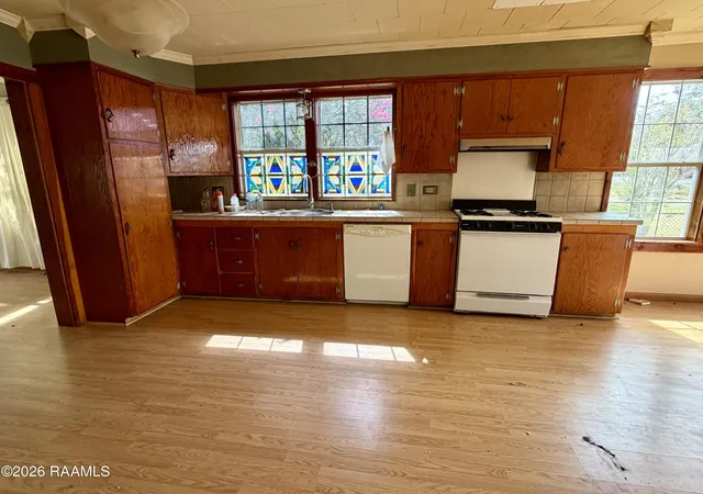 2nd image of 214 N Landry Dr, New Iberia, LA 70560 | MLS# 2600006560