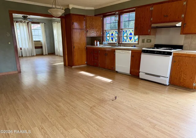 3rd image of 214 N Landry Dr, New Iberia, LA 70560 | MLS# 2600006560