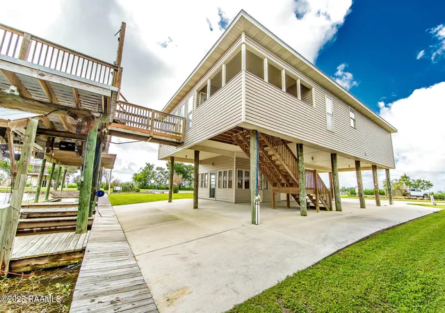 Photo 2 of Single family home for sale at 104 Trout Ct, Dulac, LA 70353 | MLS# 2600002449 | Listing updated on 2026-07-16