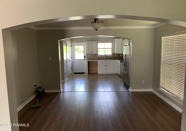 Photo 3 of Sale Pending at 410 Comn Pointes Dr, Lafayette, LA 70507 | MLS# 2600004531 | Listing updated on 2026-09-08