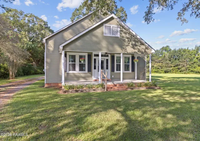 Photo 4 of Single family home for sale at 11810 Old Jeanerette Rd, Jeanerette, LA 70544 | MLS# 2600007743 | Listing updated on 2026-09-10
