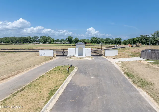 image of 206 Conservatory St, Broussard, LA 70518 | MLS# 2500000504