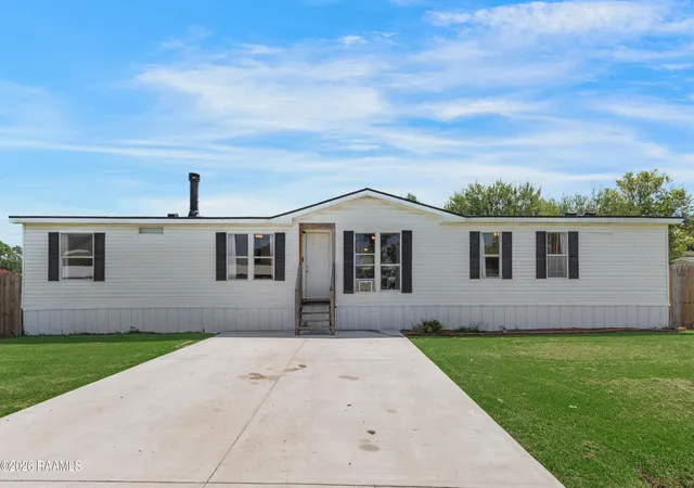 2nd image of 346 W Railroad Ave, Arnaudville, LA 70512 | MLS# 2600006984