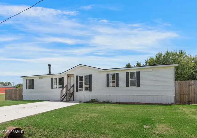 3rd image of 346 W Railroad Ave, Arnaudville, LA 70512 | MLS# 2600006984
