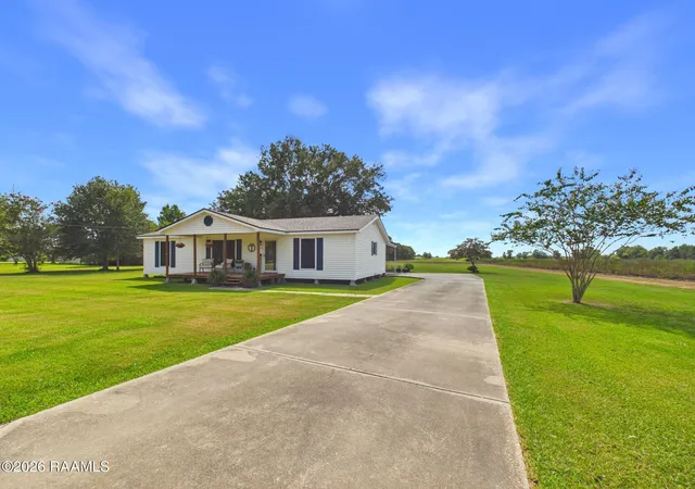 Photo 2 of Sale Pending at 1113 Willow Cove Rd, Church Point, LA 70525 | MLS# 2600007807 | Listing updated on 2026-08-23