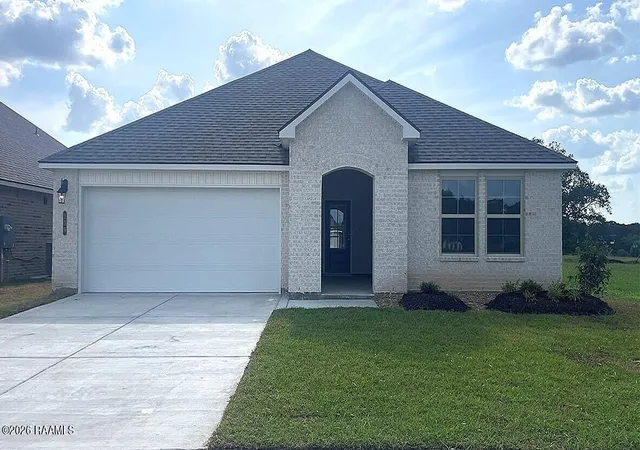 1st image of 139 Lake Ridge Dr, Broussard, LA 70518 | MLS# 2600003123
