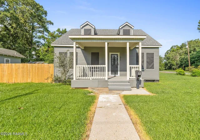 Photo 1 of Sale Pending at 825 N Ave H, Crowley, LA 70526 | MLS# 2600006238 | Listing updated on 2026-09-11