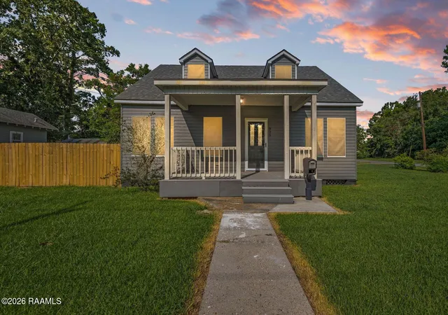 Photo 30 of Sale Pending at 825 N Ave H, Crowley, LA 70526 | MLS# 2600006238 | Listing updated on 2026-09-11
