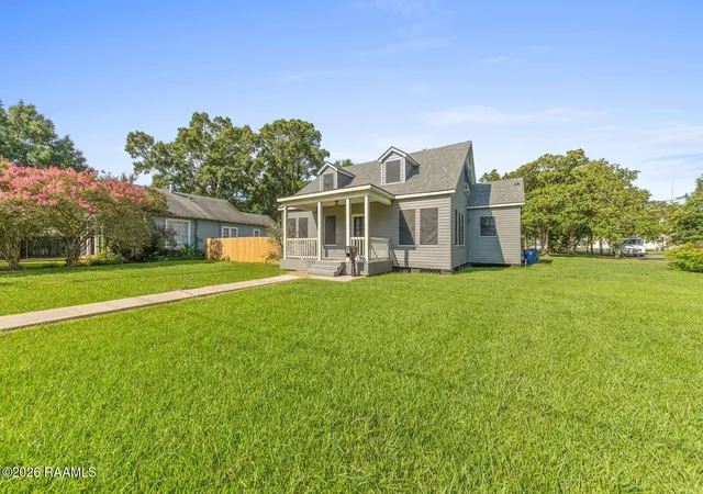 Photo 3 of Sale Pending at 825 N Ave H, Crowley, LA 70526 | MLS# 2600006238 | Listing updated on 2026-09-11