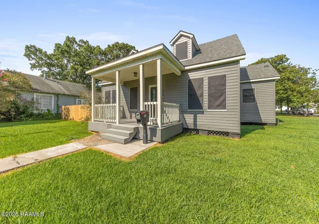 Photo 4 of Sale Pending at 825 N Ave H, Crowley, LA 70526 | MLS# 2600006238 | Listing updated on 2026-09-11
