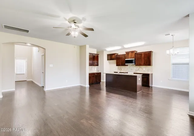 Homes for sale in Rayne, LA | 103 Pastoral View Dr, Rayne, LA 70578 | MLS# 2600003736