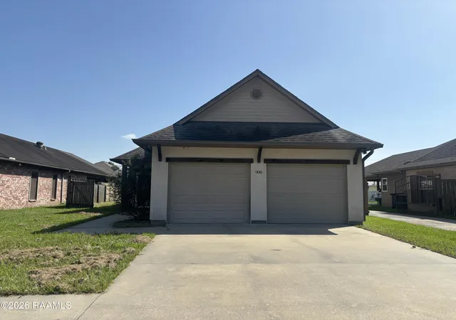 Photo 2 of Single family home for sale at 900 Russo Rd, New Iberia, LA 70563 | MLS# 2600006595 | Listing updated on 2026-08-29