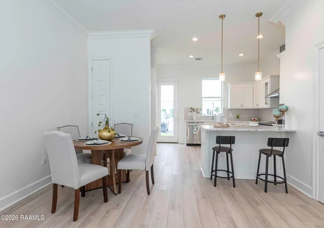 Photo 3 of Townhouse for sale at 1510 Kaliste Saloom Rd #402, Lafayette, LA 70508 | MLS# 2500006663 | Listing updated on 2026-08-11