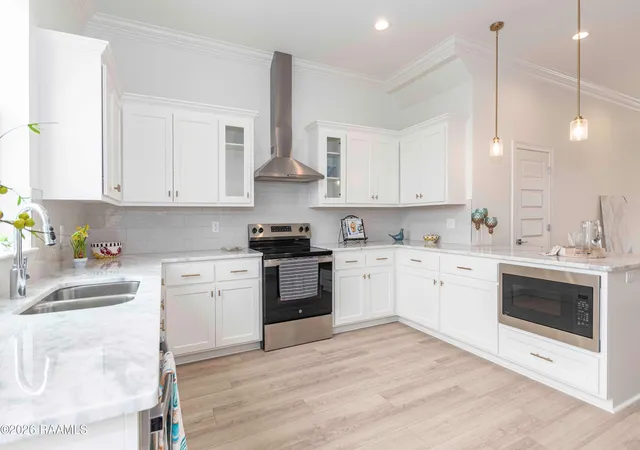 Photo 4 of Townhouse for sale at 1510 Kaliste Saloom Rd #402, Lafayette, LA 70508 | MLS# 2500006663 | Listing updated on 2026-08-11