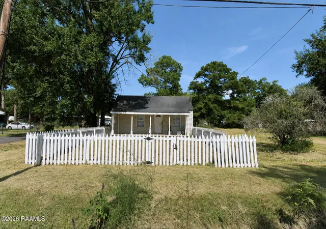 Photo 2 of Single family home for sale at 156 Oak Rd, Church Point, LA 70525 | MLS# 2600006942 | Listing updated on 2026-08-25