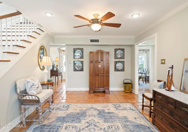 Photo 4 of Sale Pending at 405 E Bayou Pkwy, Lafayette, LA 70508 | MLS# 2600008058 | Listing updated on 2026-08-31