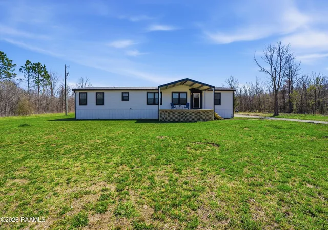 Homes for sale in St. Martinville, LA | 1455 Cypress Island Hwy, St. Martinville, LA 70582 | MLS# 2600001655
