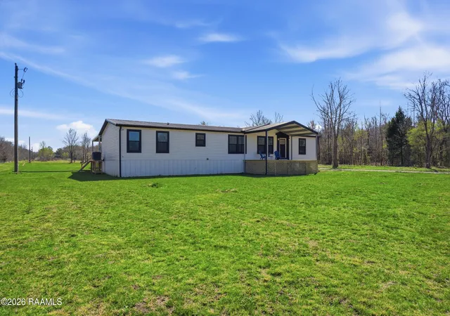 Homes for sale in St. Martinville, LA | 1455 Cypress Island Hwy, St. Martinville, LA 70582 | MLS# 2600001655