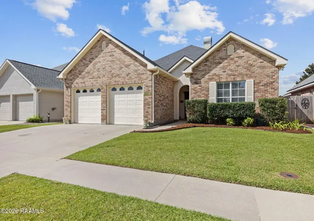 1st image of 304 Kings Cove Cir, Lafayette, LA 70508 | MLS# 2600007538