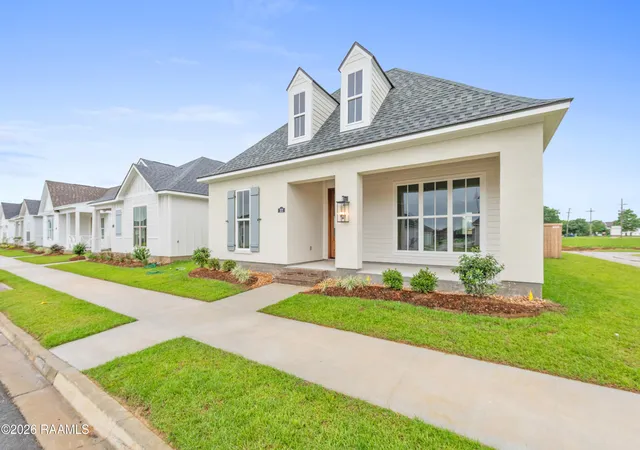3rd image of 102 Harbourside Dr, Youngsville, LA 70592 | MLS# 2600002148