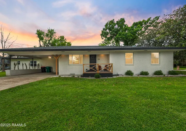 Photo 1 of Single family home for sale at 103 S Southlawn Dr, Lafayette, LA 70503 | MLS# 2500006025 | Listing updated on 2026-08-16