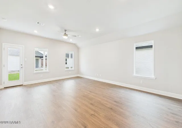 Photo 2 of Single family home for sale at 120 Yonkers Dr, Lafayette, LA 70507 | MLS# 2600007988 | Listing updated on 2026-08-26