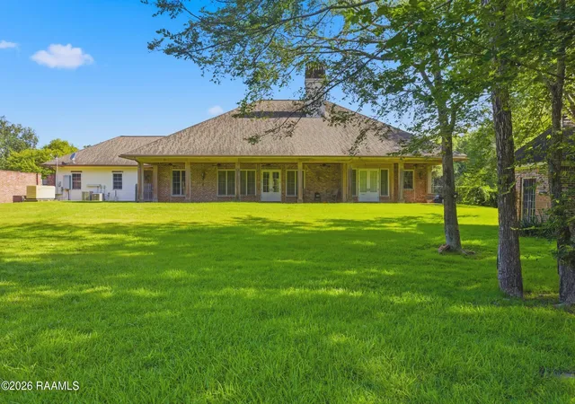 Photo 3 of Single family home for sale at 6021 Mermentau Dr, Youngsville, LA 70592 | MLS# 2600005101 | Listing updated on 2026-09-15