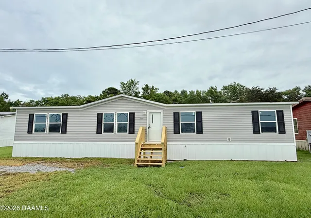 1st image of 207 Liz Dr, Saint Martinville, LA 70582 | MLS# 2600006522