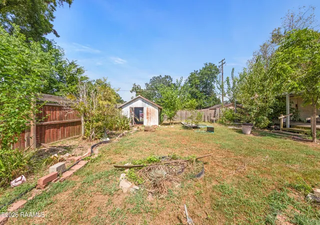 Photo 4 of Single family home for sale at 225 E Oak St, Crowley, LA 70526 | MLS# 2600007379 | Listing updated on 2026-08-12