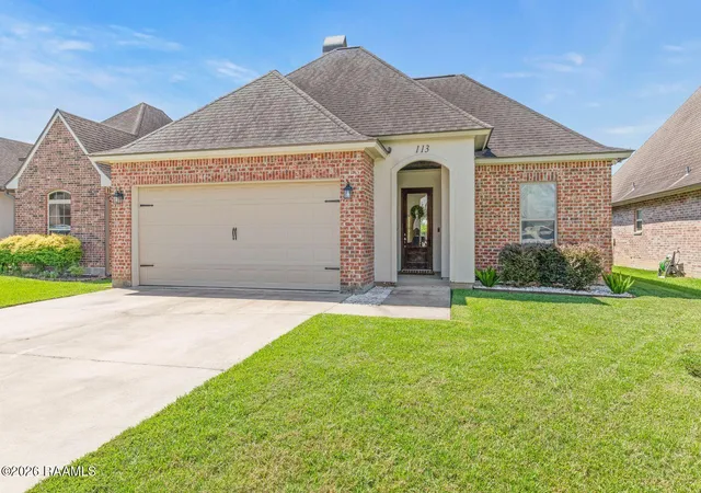 Photo 1 of Single family home for sale at 113 Rue Village Rd, Maurice, LA 70555 | MLS# 2600007489 | Listing updated on 2026-09-05