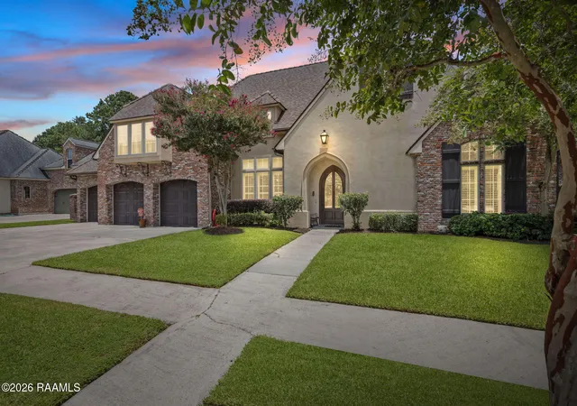 Photo 2 of Single family home for sale at 107 Woodbridge Dr, Lafayette, LA 70508 | MLS# 2600006507 | Listing updated on 2026-08-14