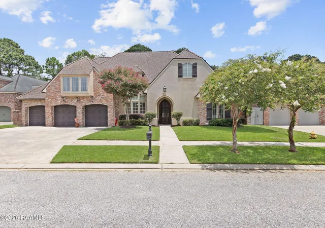 Photo 3 of Single family home for sale at 107 Woodbridge Dr, Lafayette, LA 70508 | MLS# 2600006507 | Listing updated on 2026-08-14