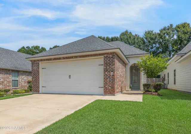 Photo 1 of Single family home for sale at 220 Twin Meadow, Lafayette, LA 70508 | MLS# 2600007142 | Listing updated on 2026-09-14