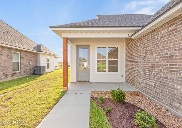 Photo 3 of Single family home for sale at 210 Carreras Ln, Maurice, LA 70555 | MLS# 2600005497 | Listing updated on 2026-08-21