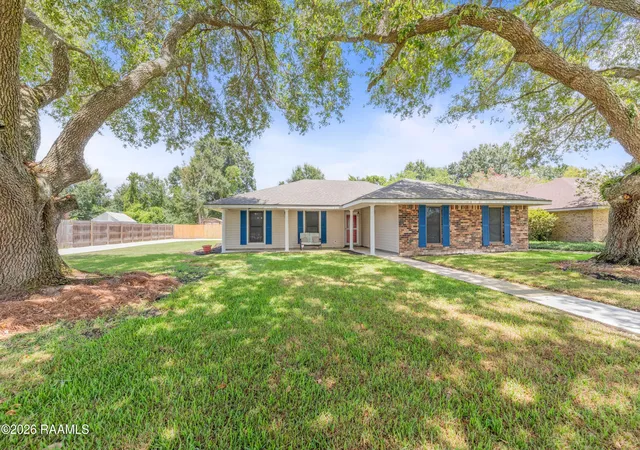 Photo 1 of Sale Pending at 209 Constitution Dr, Lafayette, LA 70503 | MLS# 2600007839 | Listing updated on 2026-09-15