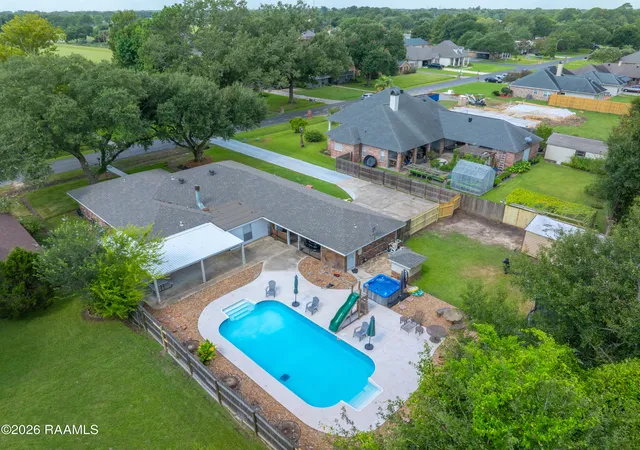 Photo 2 of Sale Pending at 209 Constitution Dr, Lafayette, LA 70503 | MLS# 2600007839 | Listing updated on 2026-09-15