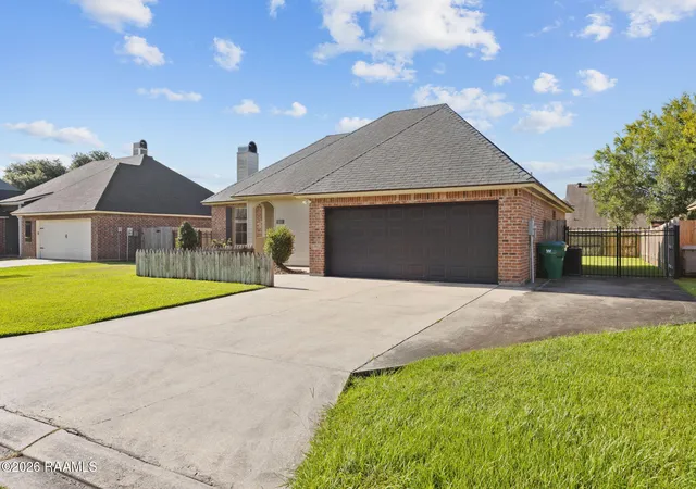 24th image of 233 Barksdale Dr, Broussard, LA 70518 | MLS# 2600007804