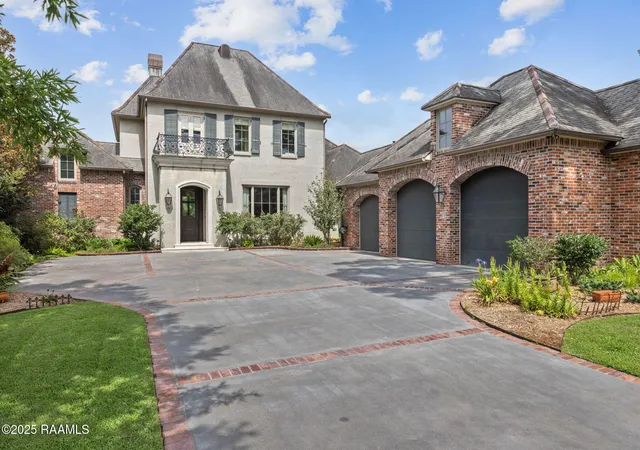 3rd image of 308 Princeton Woods Loop, Lafayette, LA 70508 | MLS# 2500000653
