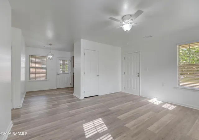 Photo 2 of Single family home for sale at 906 W End Dr, New Iberia, LA 70560 | MLS# 2600006053 | Listing updated on 2026-07-02