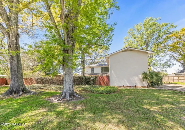 Photo 4 of Single family home for sale at 107 Bonnet St, New Iberia, LA 70563 | MLS# 2600001969 | Listing updated on 2026-08-07