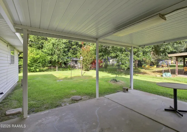 Photo 3 of Sale Pending at 213 Leonie St, Lafayette, LA 70506 | MLS# 2600007371 | Listing updated on 2026-09-14