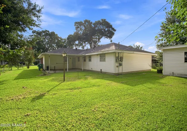 Photo 3 of Sale Pending at 213 Leonie St, Lafayette, LA 70506 | MLS# 2600007371 | Listing updated on 2026-09-14