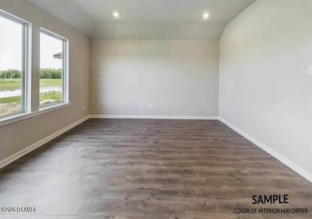 3rd image of 1503 Colonel Rdg, New Iberia, LA 70560 | MLS# 2600003995
