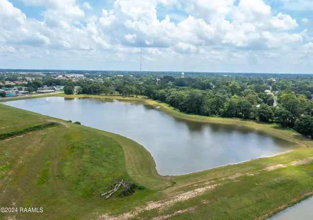 2nd image of 109 Sea Island Ln, Youngsville, LA 70592 | MLS# 2600007186